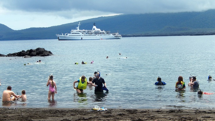 船外活動_ガラパゴスクルーズ