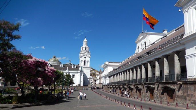 キト大統領官邸_ガラパゴスクルーズ