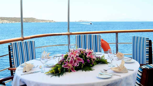 屋外ダイニングエリア